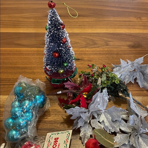 Assortment of Vintage Christmas candle rings, corsages, ornaments, and decor - Picture 3 of 8